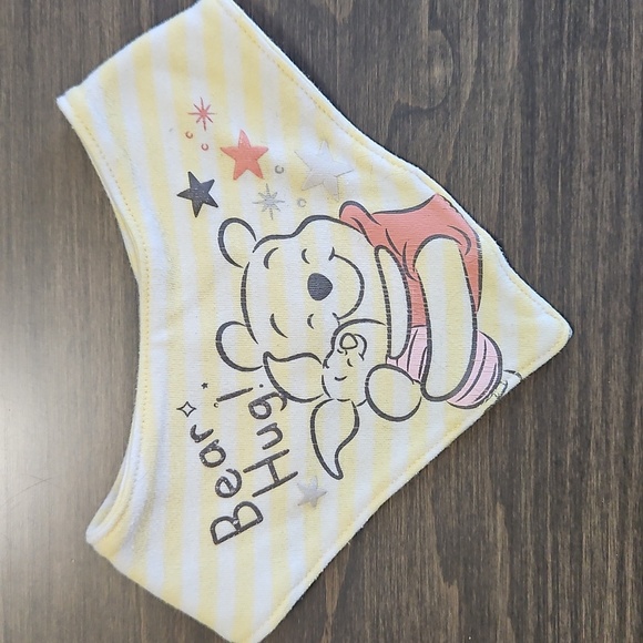 Disney Baby Winnie the Pooh Apron Bib Set (3 pcs) - Picture 2 of 8